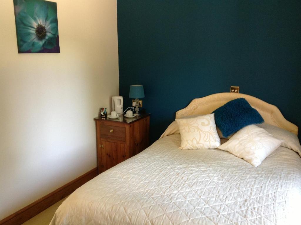 The Golden Boar Inn Bury St. Edmunds Zimmer foto